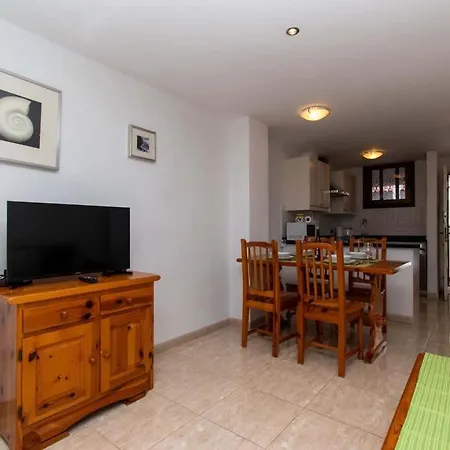 Parque Santiago Ii 271 - Two Bed With Pool View And Wifi Internet Playa de las Américas