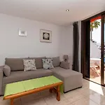 Parque Santiago Ii 271 - Two Bed With Pool View And Wifi Internet Apartament Playa de las Americas (Tenerife)