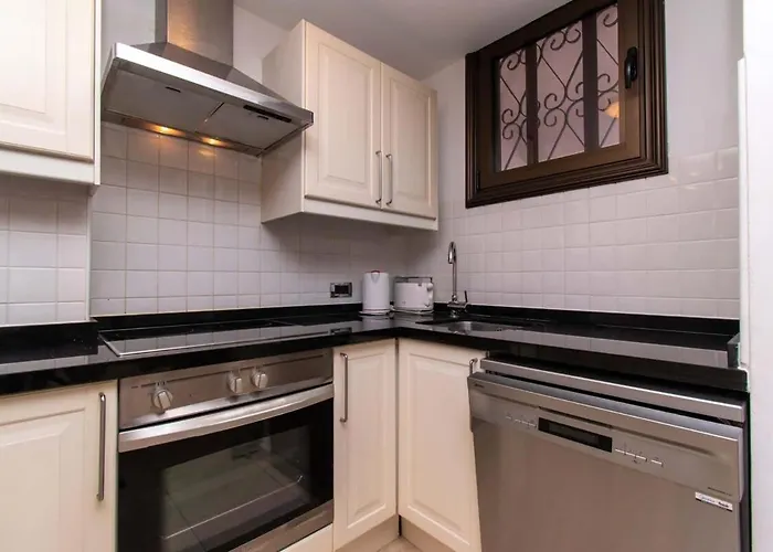 Apartmán Parque Santiago Ii 271 - Two Bed With Pool View And Wifi Internet Playa de las Americas (Tenerife)